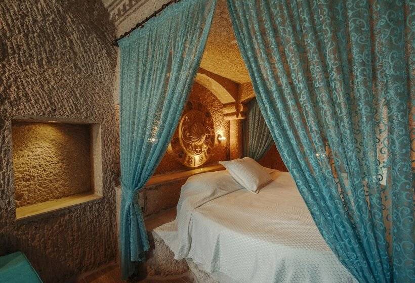 스위트, Holiday Cave