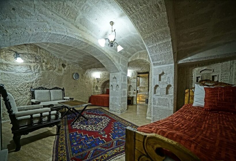 디럭스 트리플 룸, Holiday Cave