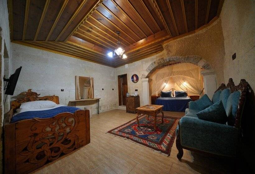 디럭스 트리플 룸, Holiday Cave