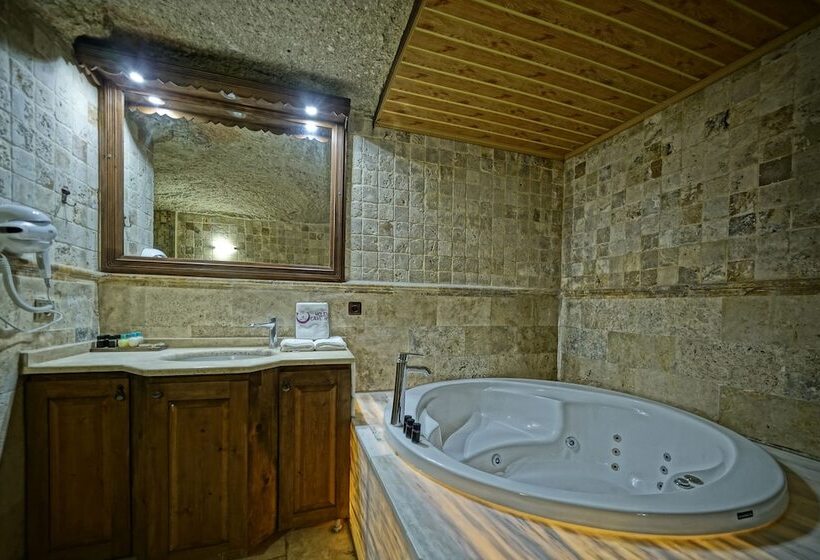 Трехместный Номер Deluxe, Holiday Cave
