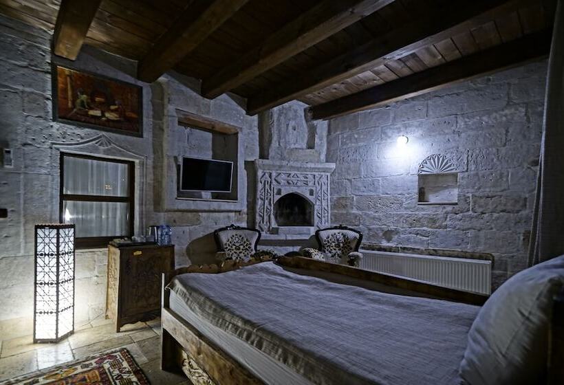 패밀리 룸, Holiday Cave