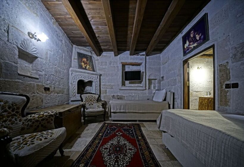 패밀리 룸, Holiday Cave