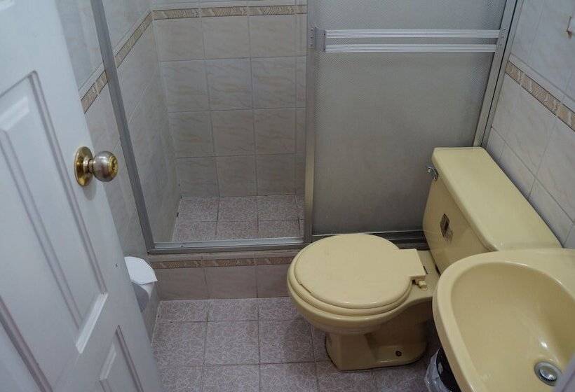 スタンダード4人部屋, Hostal Quito Cultural