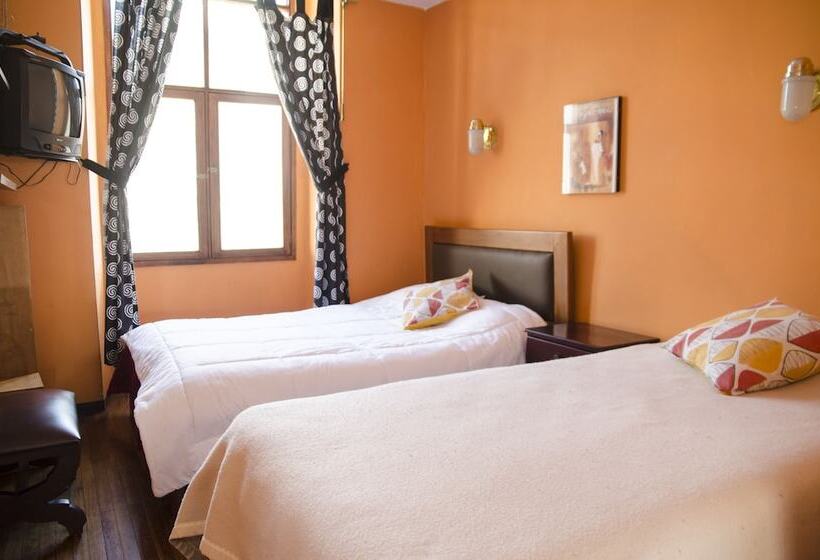 スタンダードトリプルルーム, Hostal Quito Cultural