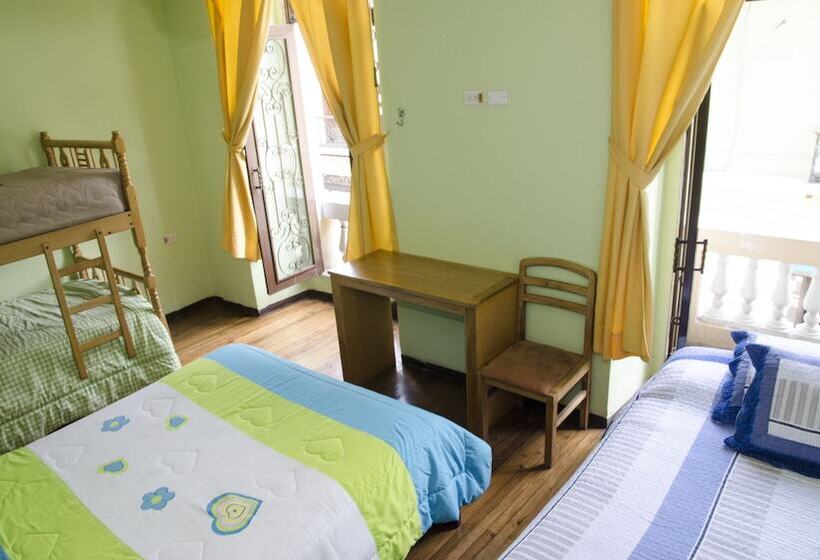 スタンダードトリプルルーム, Hostal Quito Cultural