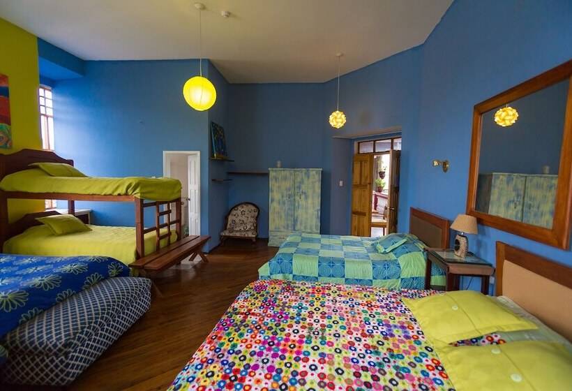 スタンダードトリプルルーム, Hostal Quito Cultural