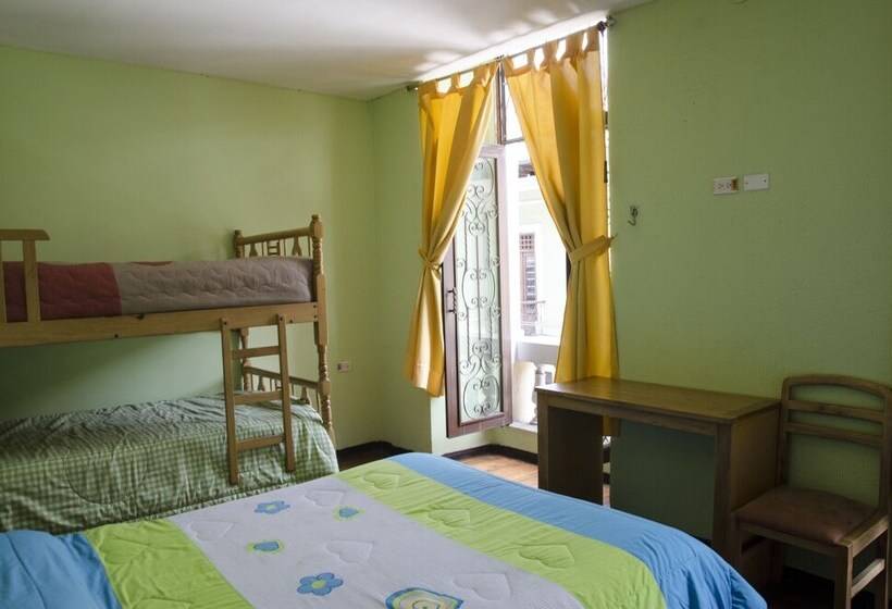 スタンダードトリプルルーム, Hostal Quito Cultural