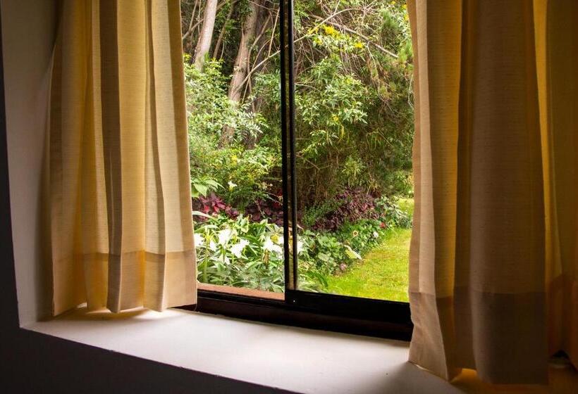 اتاق استاندارد با چشمانداز باغ, Samanapaq