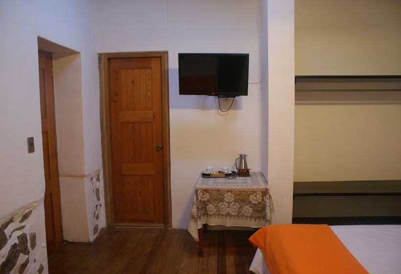 اتاق استاندارد سه نفره, Samanapaq