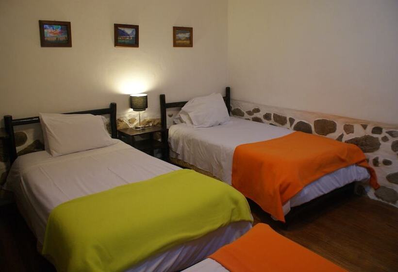 اتاق استاندارد سه نفره, Samanapaq