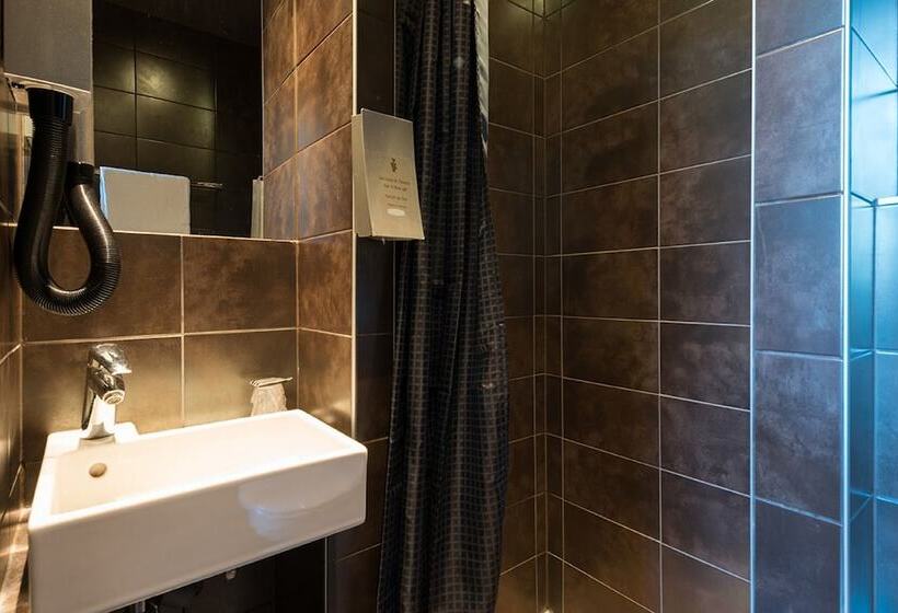 스탠다드 싱글 룸, 7art