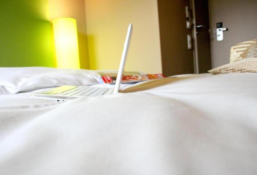 스탠다드 싱글 룸, 7art