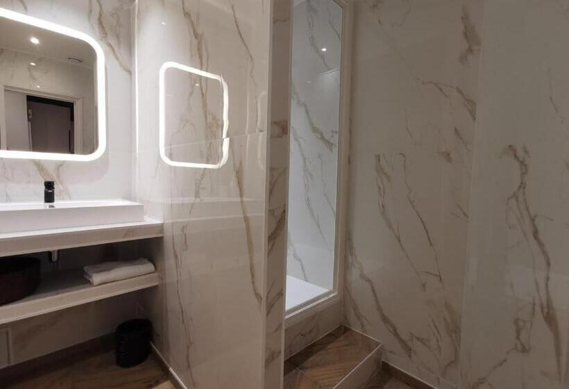 침실 2개 아파트, 7art