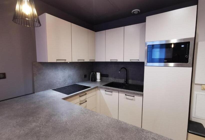 침실 2개 아파트, 7art