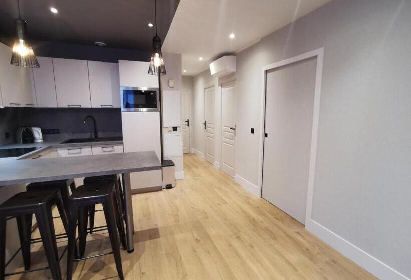 침실 2개 아파트, 7art