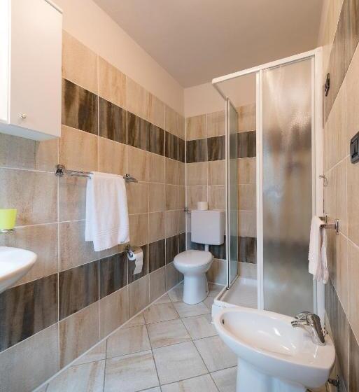 חדר סטנדרט לשלושה, &restaurant Armanac De Toubie