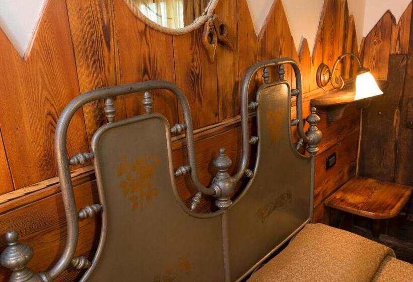 חדר משפחתי, &restaurant Armanac De Toubie