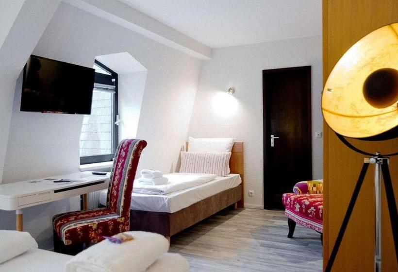 غرفة قياسية ثلاثية, Arthotel Ana Gold