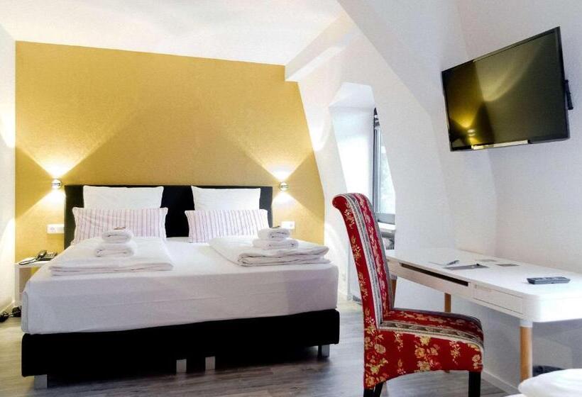 اتاق استاندارد سه نفره, Arthotel Ana Gold