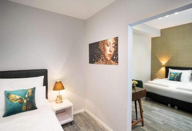 غرفة قياسية ثلاثية, Arthotel Ana Gold