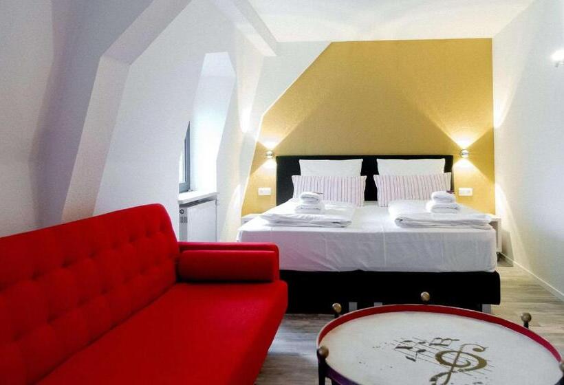 غرفة قياسية ثلاثية, Arthotel Ana Gold