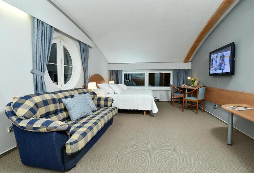 غرفة ديلوكس, Břízky