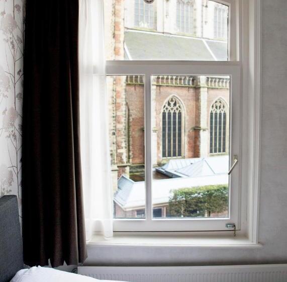 스탠다드 룸, Carillon