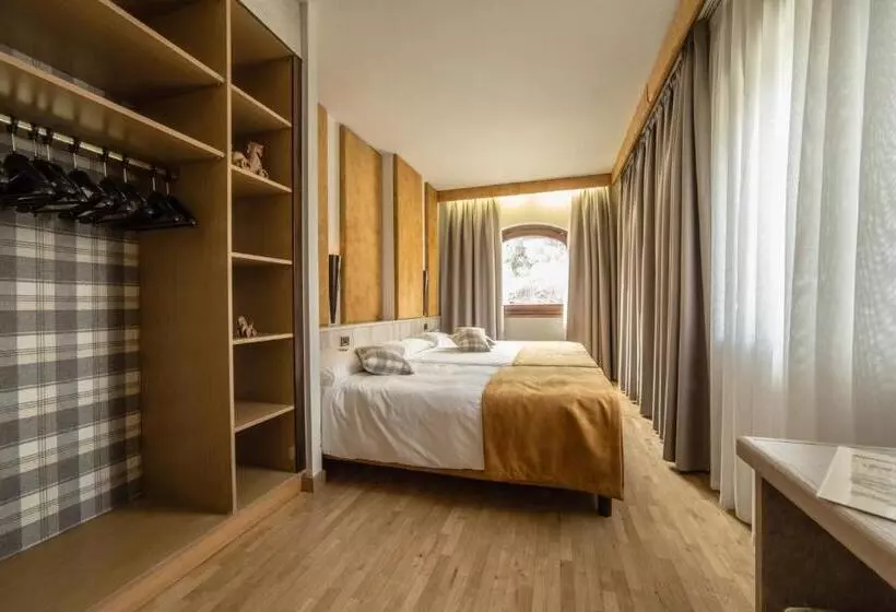 スタンダードトリプルルーム, Comtes De Challant Albergo Etico Valle D Aosta