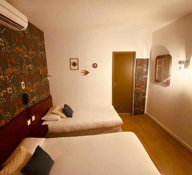 4인용 스탠다드 룸, Grand Hotel De La Poste Lyon Sud Vienne
