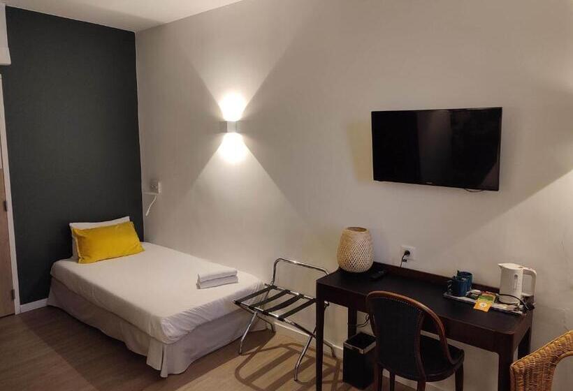 Трехместный Номер Superior, Grand Hotel De La Poste   Lyon Sud   Vienne