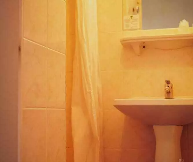 トリプルクラシックルーム, Grand Hotel De La Poste   Lyon Sud   Vienne