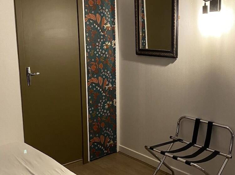 트리플 클래식 룸, Grand Hotel De La Poste Lyon Sud Vienne