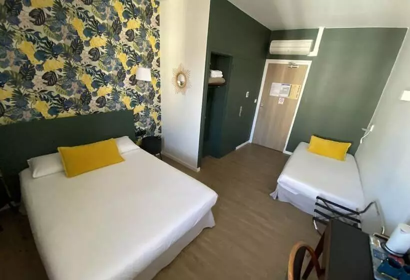 スーペリアトリプルルーム, Grand Hotel De La Poste   Lyon Sud   Vienne