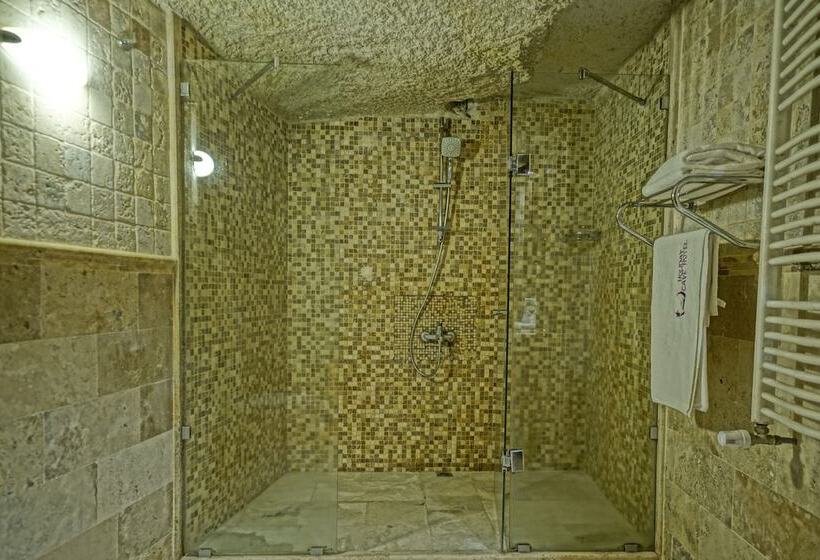 디럭스 트리플 룸, Holiday Cave