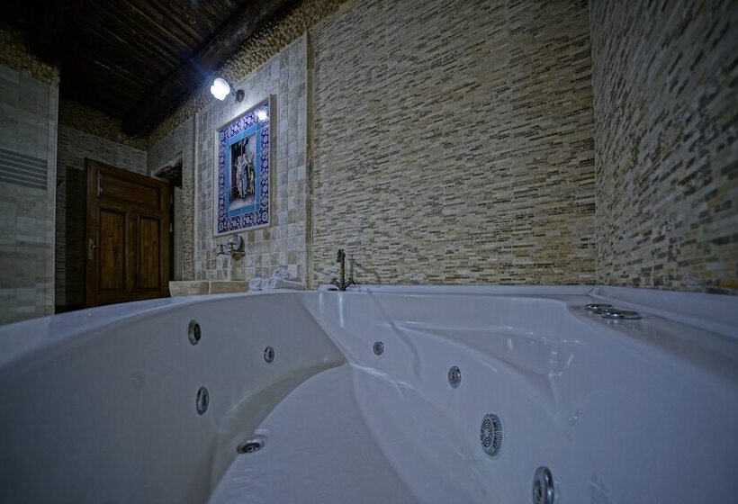 패밀리 룸, Holiday Cave