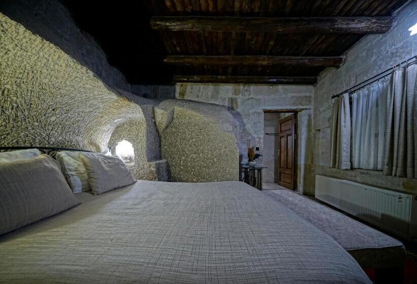 Семейный Номер, Holiday Cave