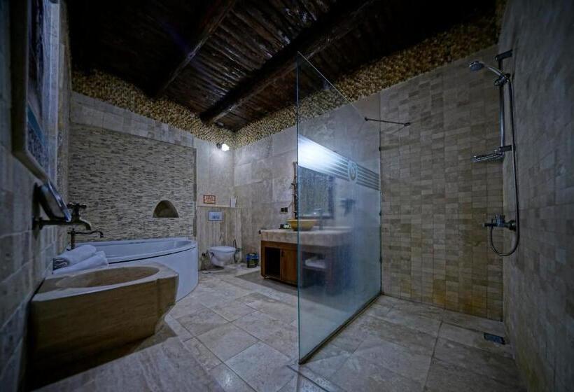 패밀리 룸, Holiday Cave