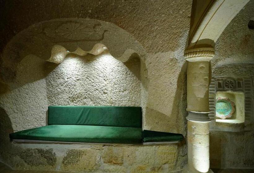 스위트, Holiday Cave