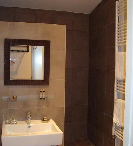 غرفة سوبيريور, Hôtel De Mirmande