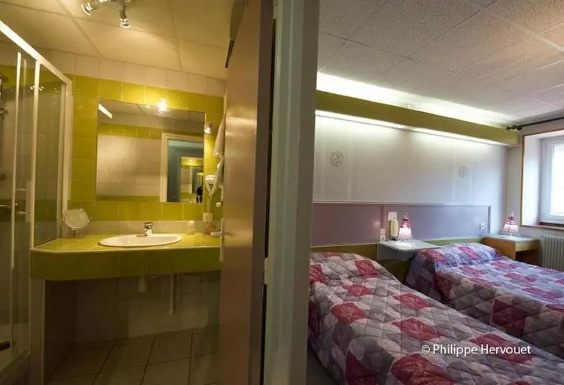 スタンダードルーム, Hôtel Restaurant La Crèche Et Sa Piscine Intérieure   Logis Hôtels