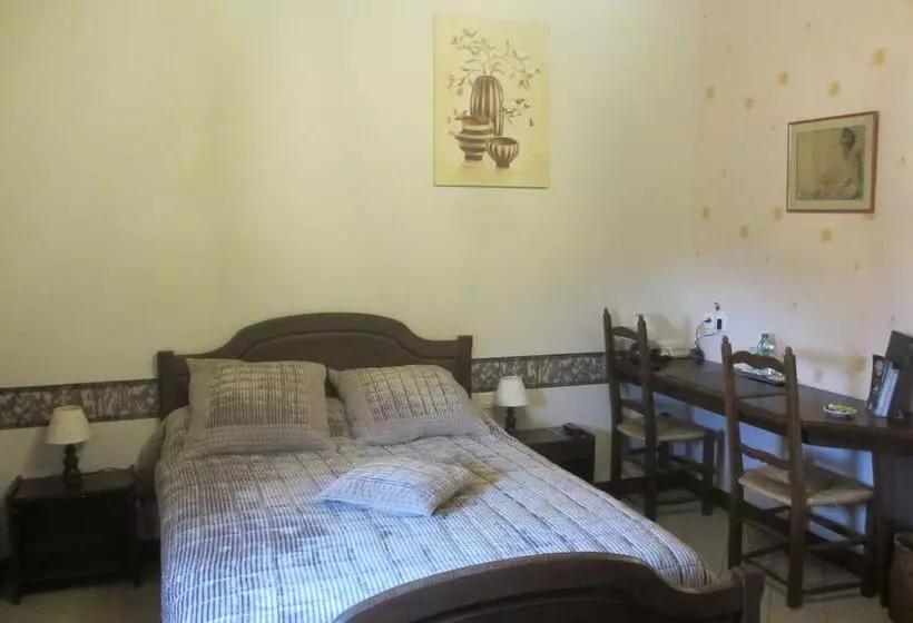 スタンダードシングルルーム, Hôtel Restaurant La Crèche Et Sa Piscine Intérieure   Logis Hôtels