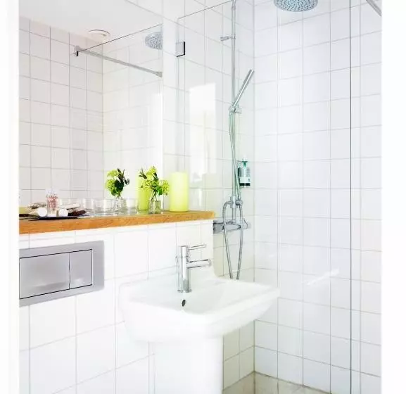 Superior Oda, Kockska Gården