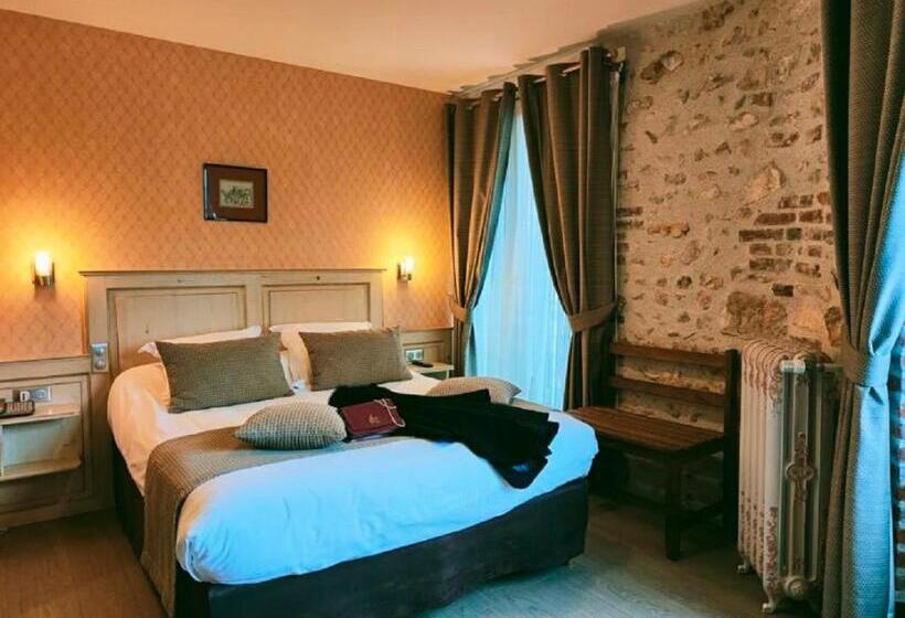 חדר קומפורט, La Chaumiere