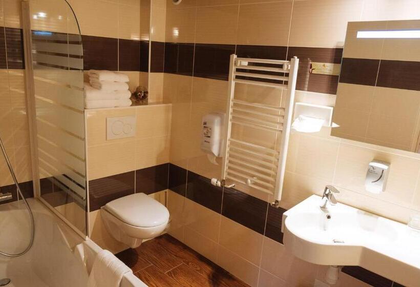 スタンダードルーム, La Chaumière Roz Aven