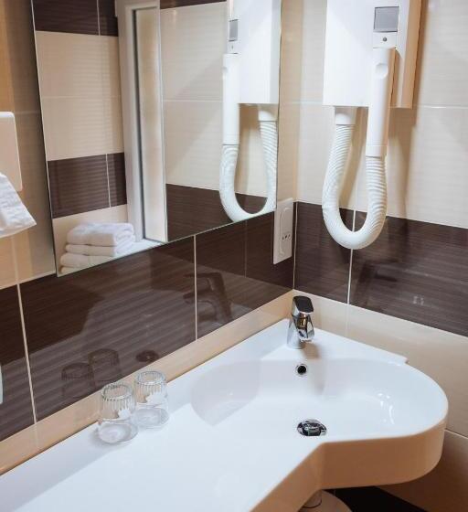 リバービュースタンダードルーム, La Chaumière Roz Aven