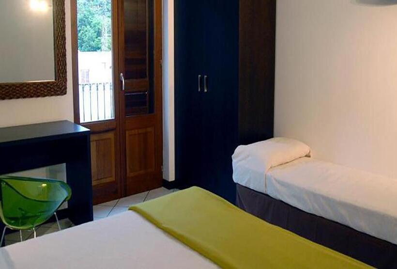 スタンダードトリプルルーム, La Zagara