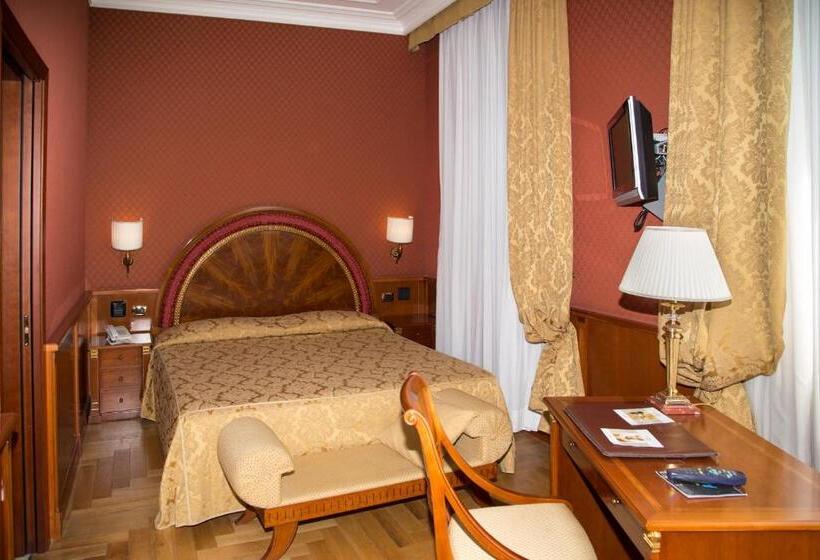 ジュニアスイート, Livingston