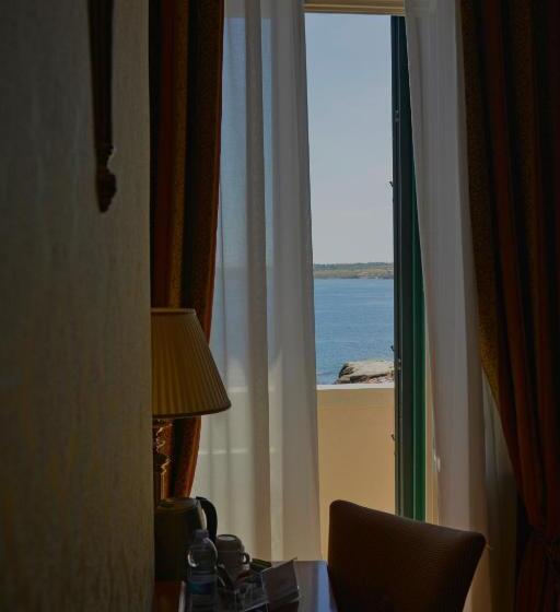 スタンダードシングルルーム, Livingston