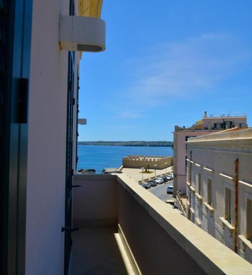 オーシャンビュースタンダードルーム, Livingston