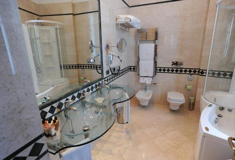 オーシャンビュースタンダードルーム, Livingston